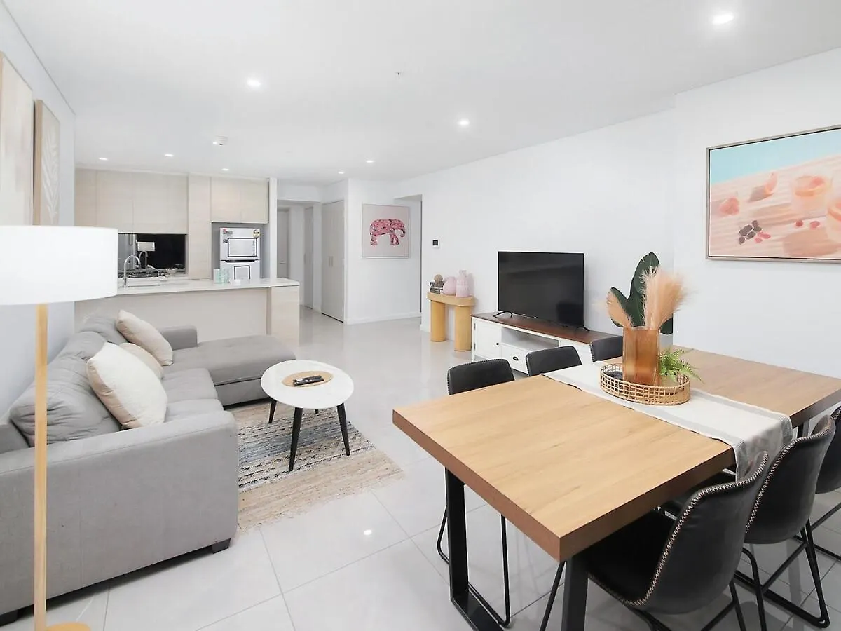 Apartment Beachfront Luxe Escape At Surfers Paradise Parking