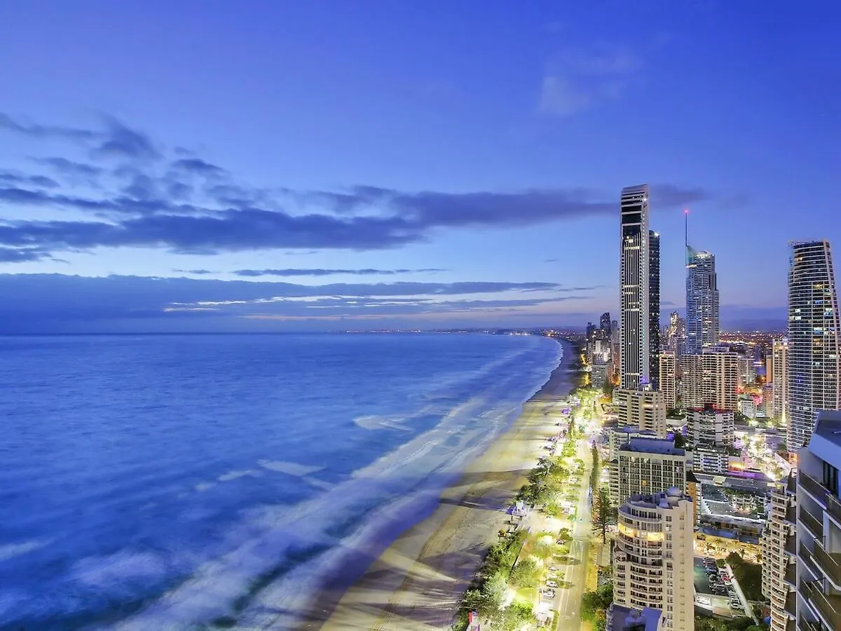 Beachfront Luxe Escape At Surfers Paradise Parking Apartment