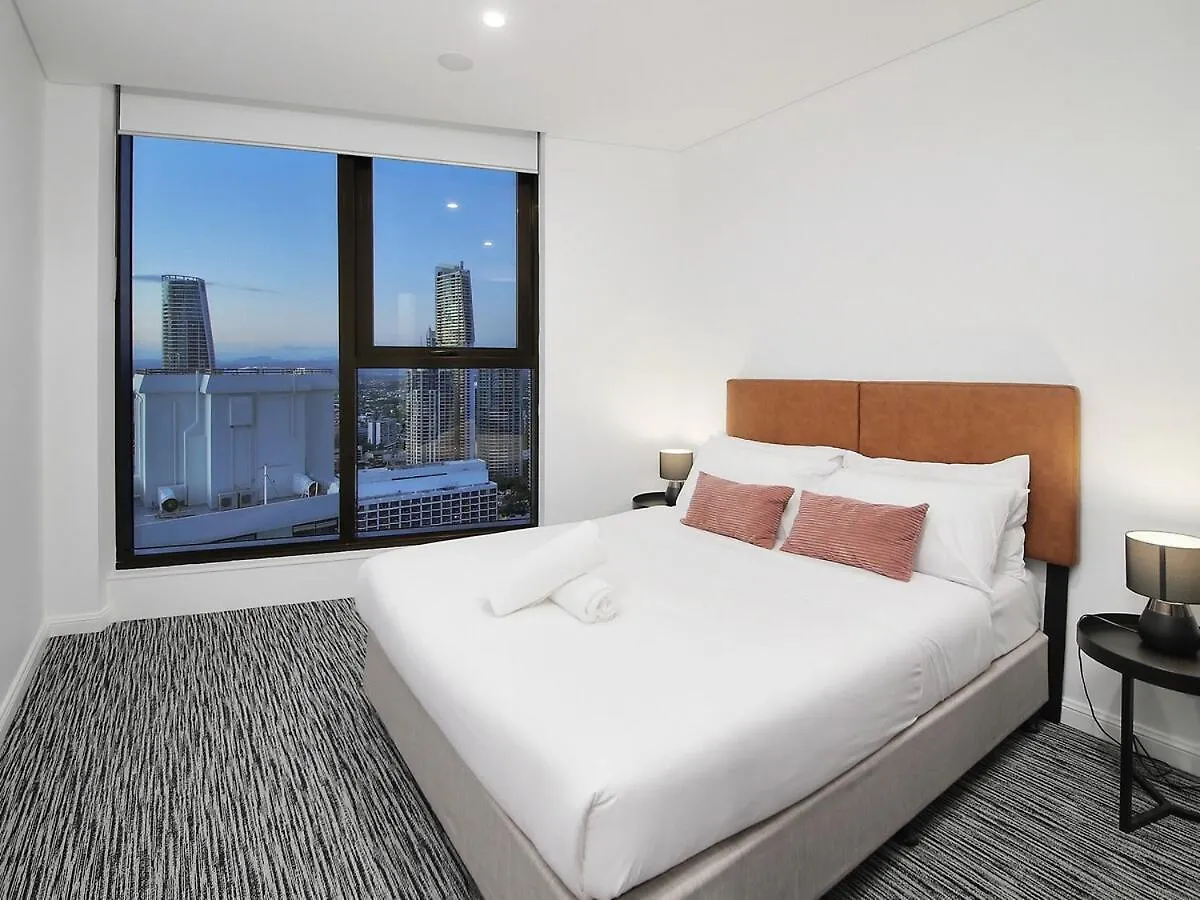 Beachfront Luxe Escape At Surfers Paradise Parking Apartment